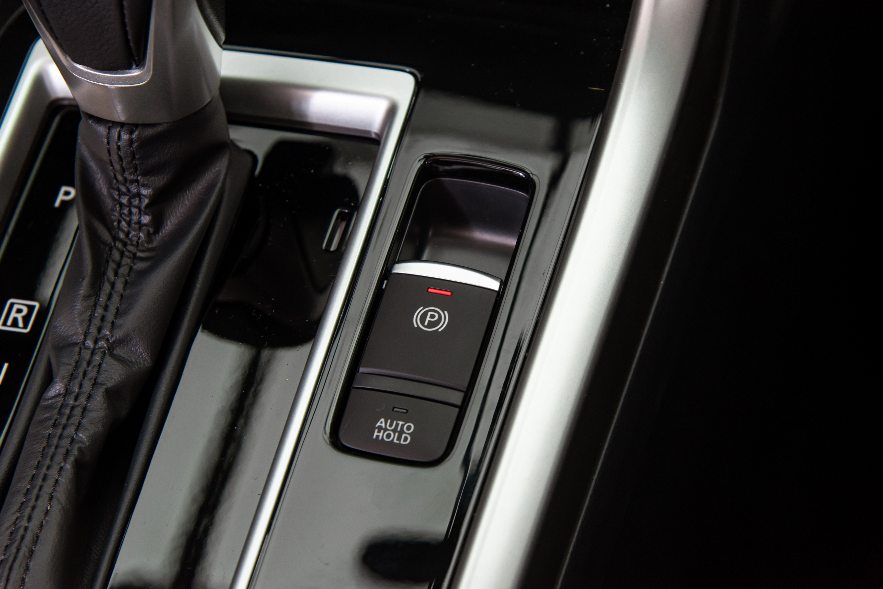 Xpander AT Premium (16).jpg