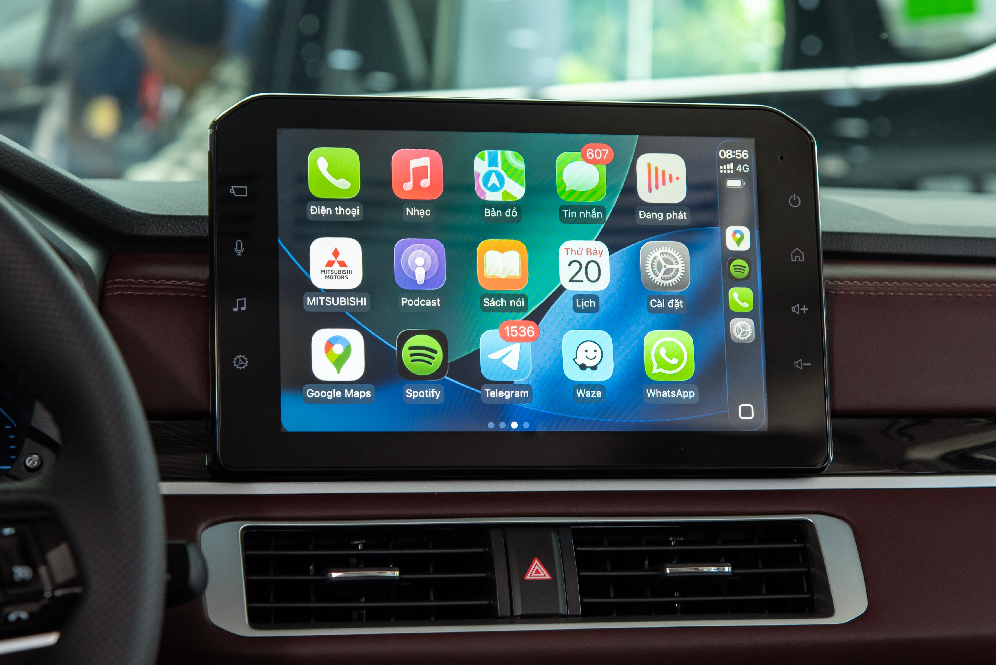 Xpander Cross 2025 (14).jpg